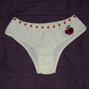 New sz Small 4-6 cute panties w/red sequin apple